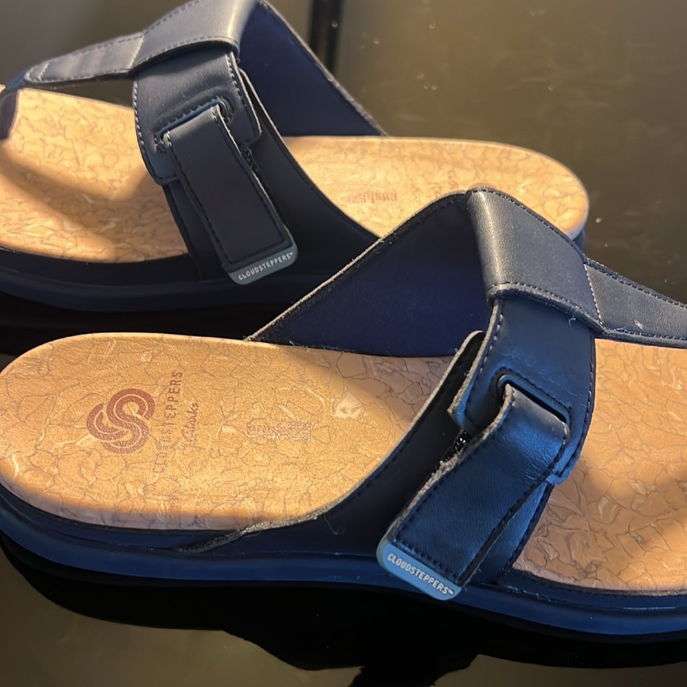 Women’s Cloudsteppers By Clarks Size 9.5 Navy - image 8